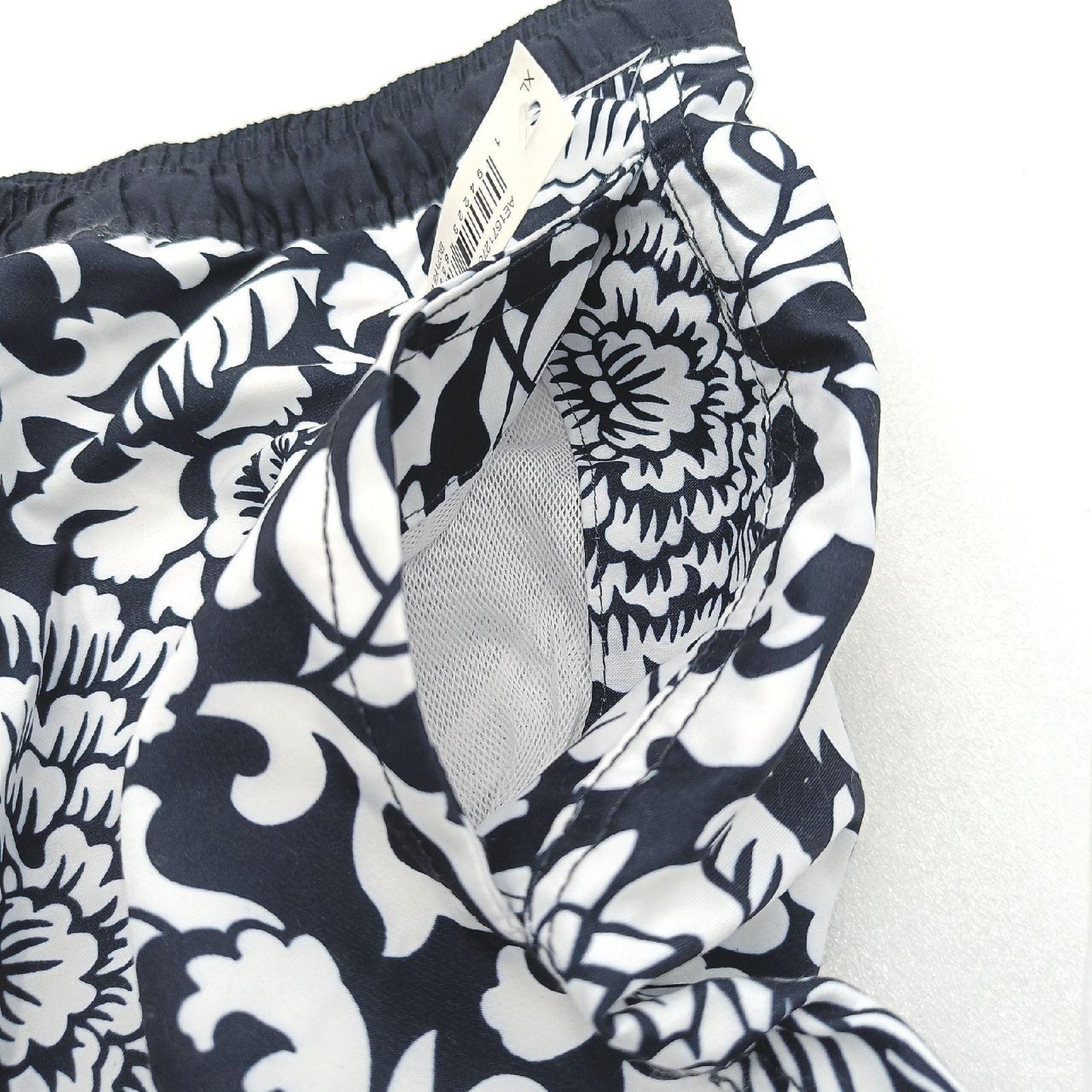 Amazon Essentials Badehose Herrenbekleidung Schwarz Floral XL Schnell trocknend Badeaccessoire