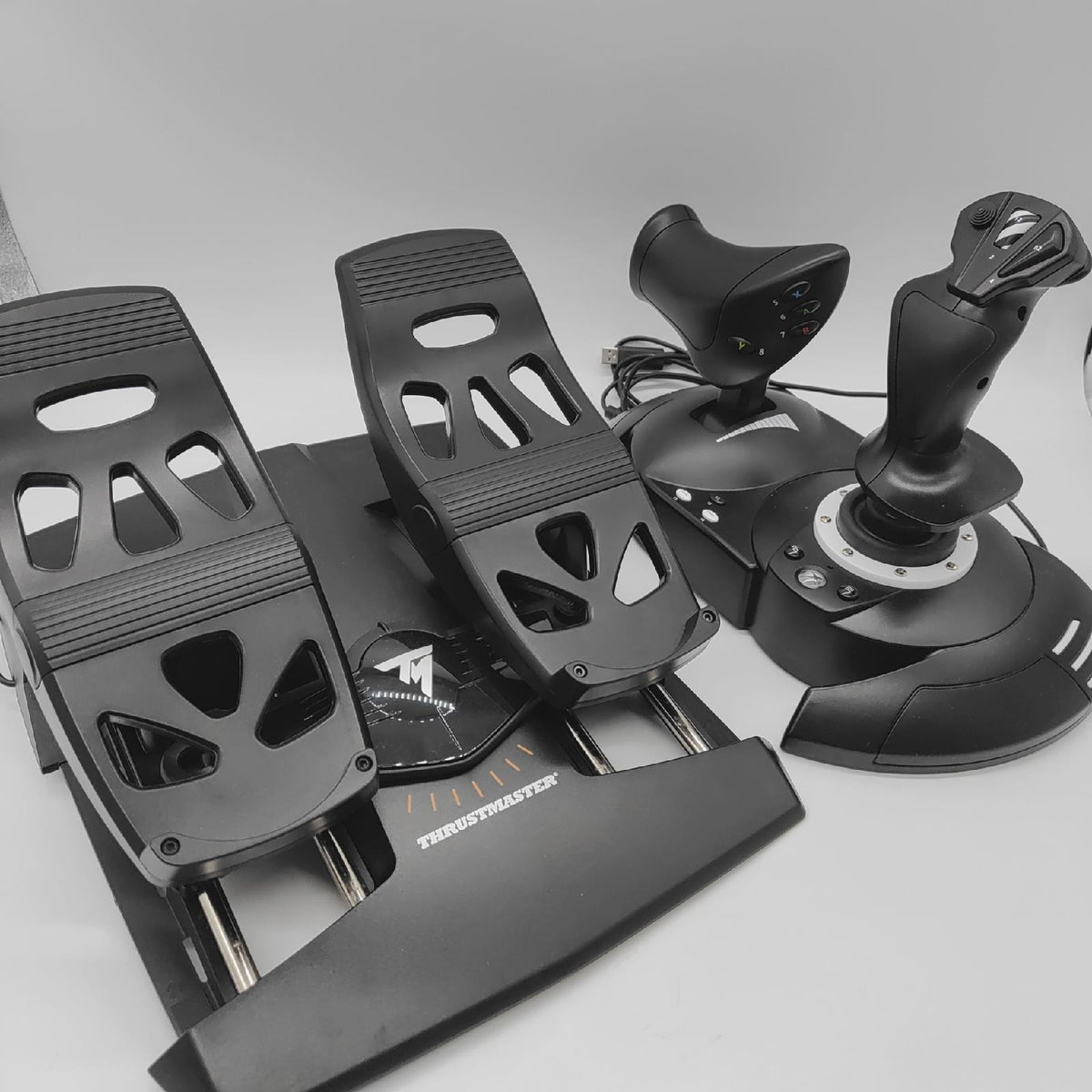 Thrustmaster TFlight Full Kit X Joystick Throttle Rudder Pedals Controller Xbox