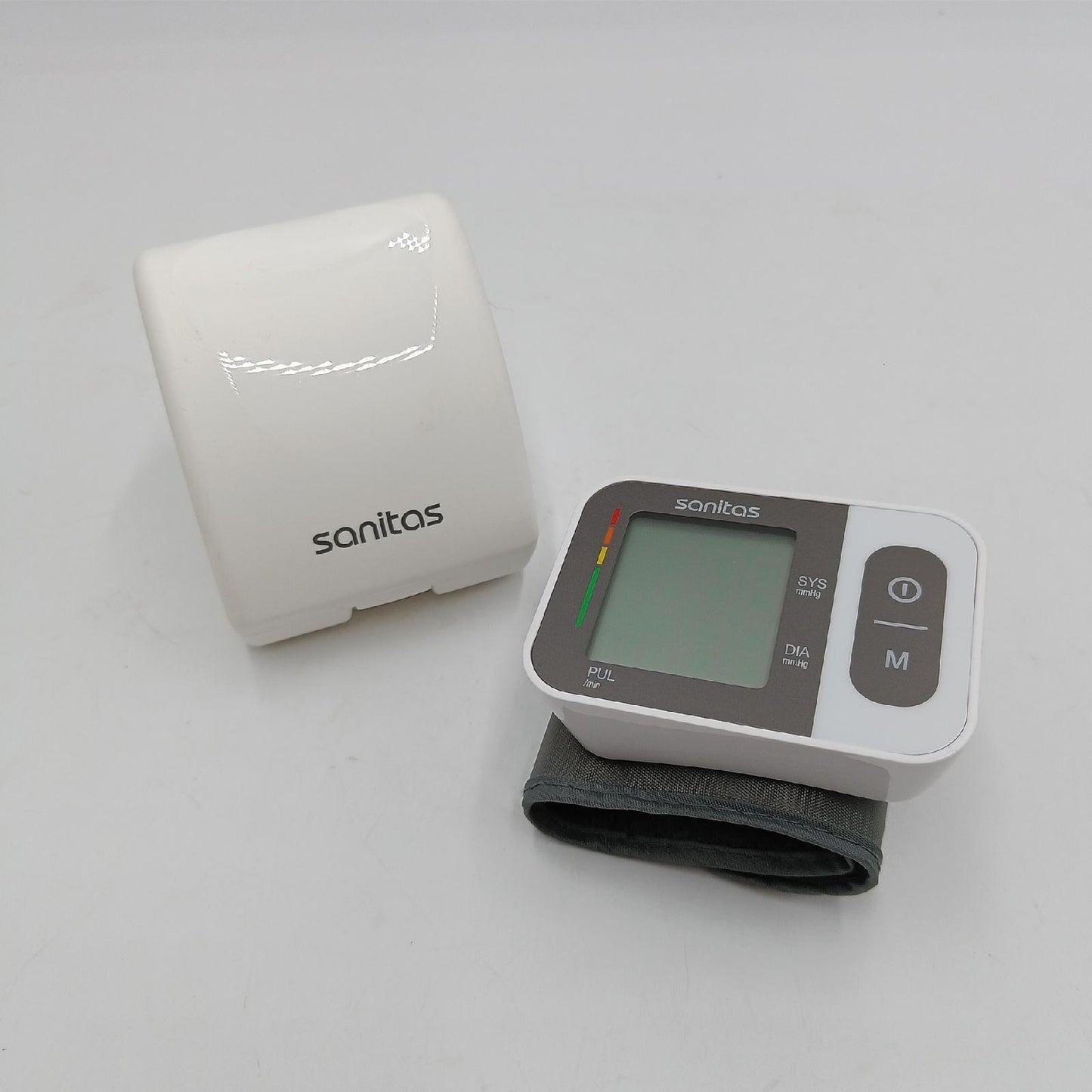 SANITAS SBC 15 Blutdruckmessgerät Handgelenk Blutdruck Monitor medizinisch Pulse