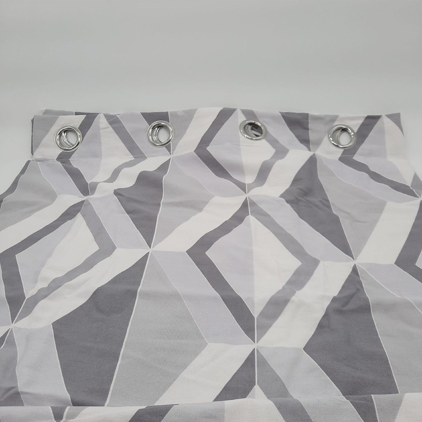 Sleepdown Vorhang Gardine Wohntextilien Diamant Motiv Grau Luxuriös groß 168 x 137 cm