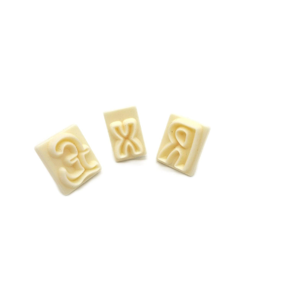 PME 106M001 Jem Alphabet-Ausstecher zum dekorieren von Zuckerarbeiten und Kuchen  Sortiment  Kunststoff  Ivory  2 x 2 x 2 cm  64-teilig