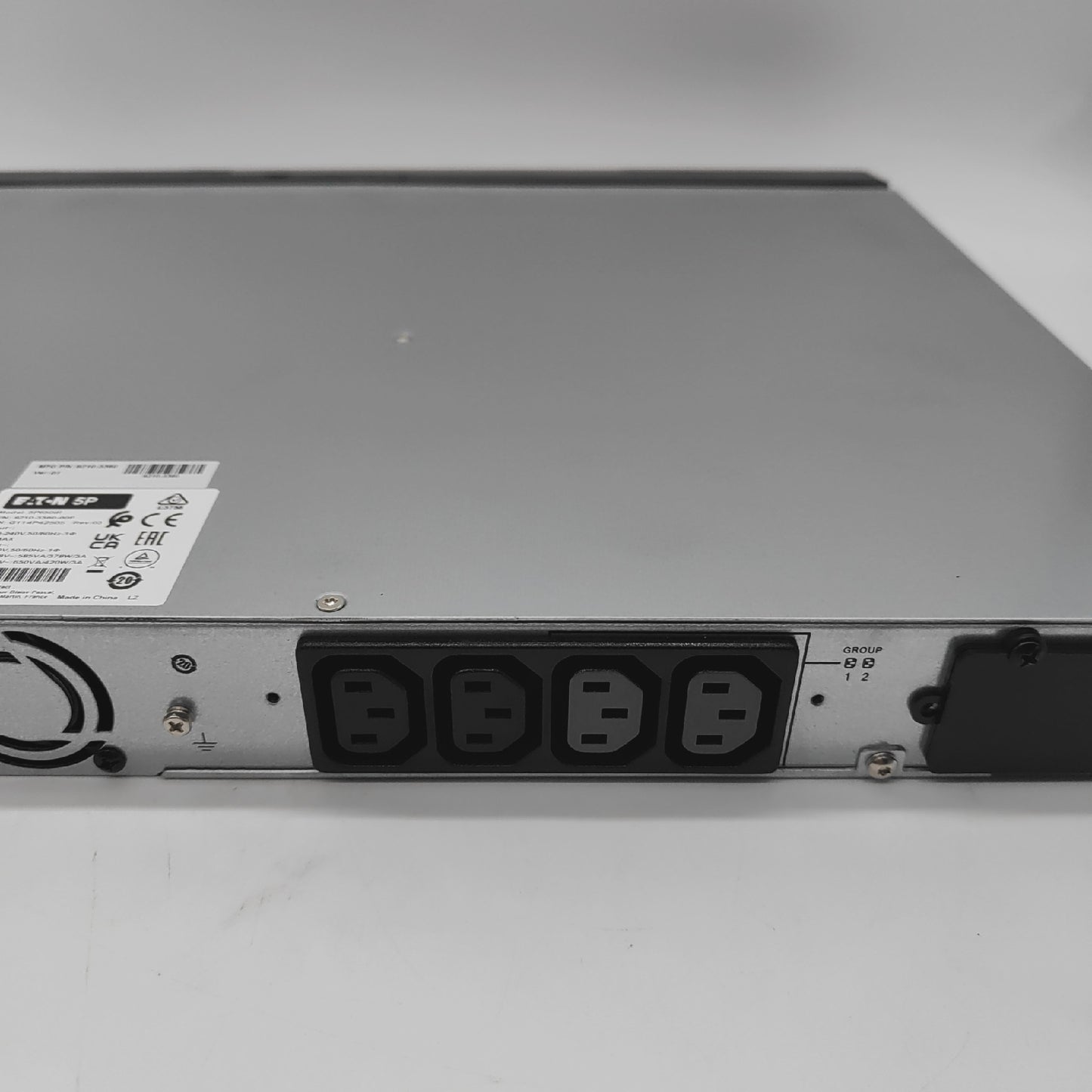 Eaton UPS 5P 650 IR Line Interactive USV Rack 1U 5P650IR Leistung 650VA - Defekt