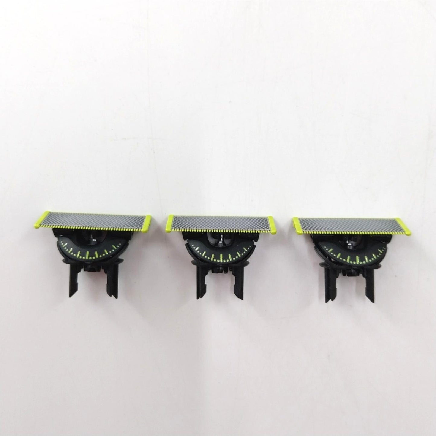 Philips Rasierer Bartschneider Bodygroomer OneBlade 360 Ultimate Präzision Pflege