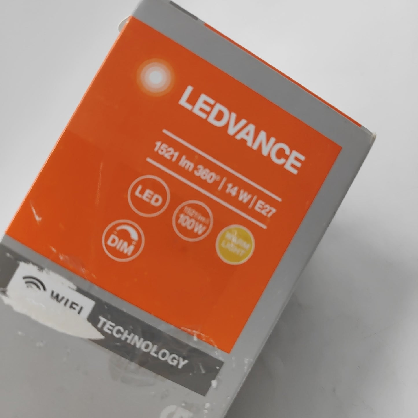 LEDVANCE Smarte LED Lampe WiFi Technologie Sockel E27 Dimmbar Warmweiß 2700 K