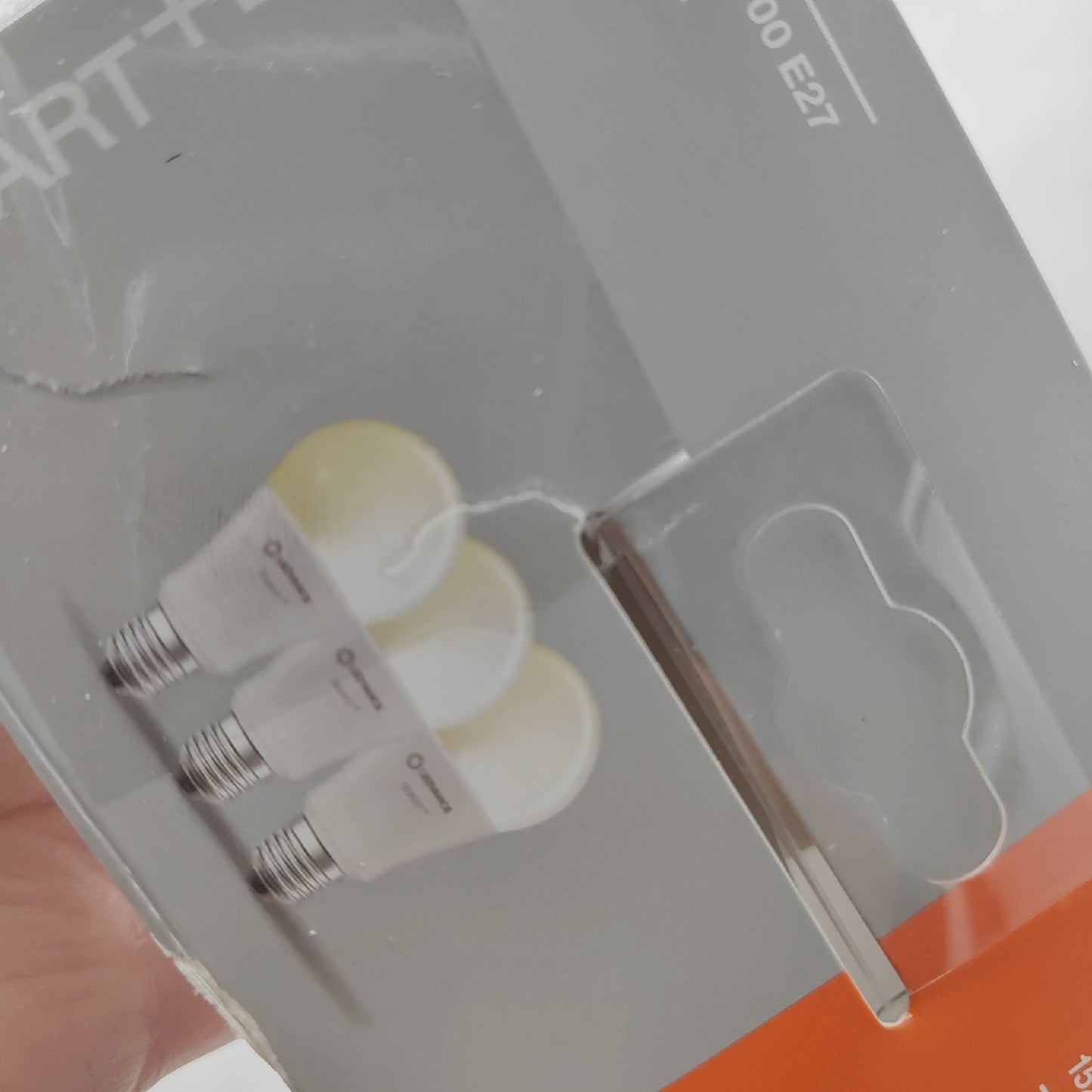 LEDVANCE Smarte LED Lampe WiFi Technologie Sockel E27 Dimmbar Warmweiß 2700 K