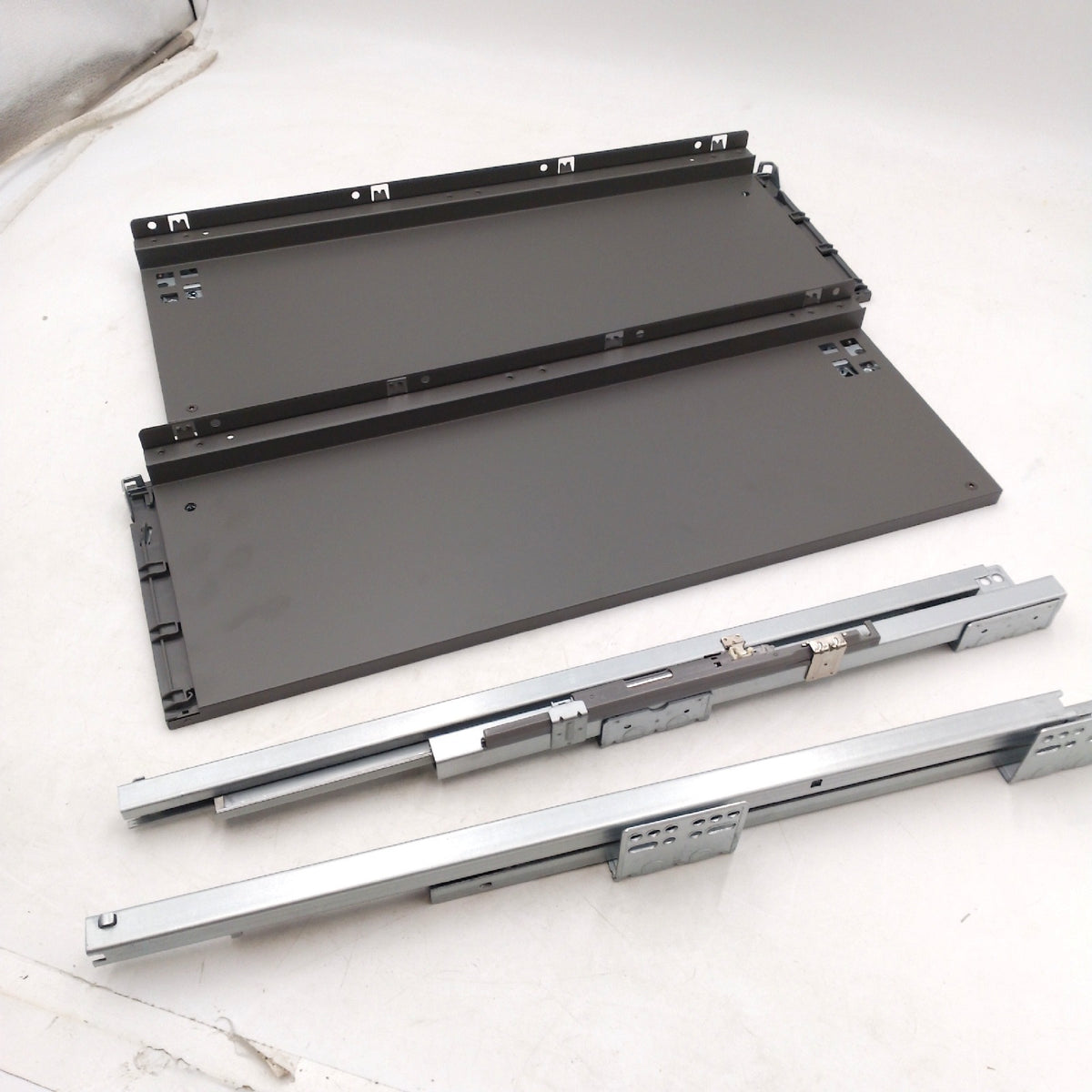 GTV densystem AXIS PRO Schubkastengarnitur Vollauszug 550 mm Anthrazit Softclose 40 kg Tragkraft