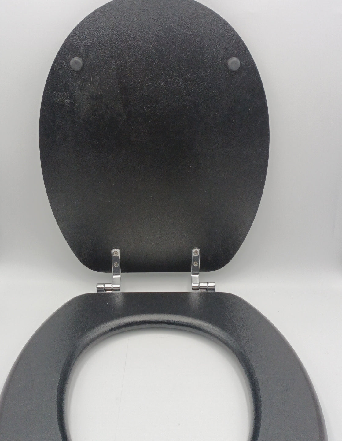 Tiger Toilettensitz Badezimmerzubehör 2525 Lederlook schwarz Holz Metallbefestigung elegant