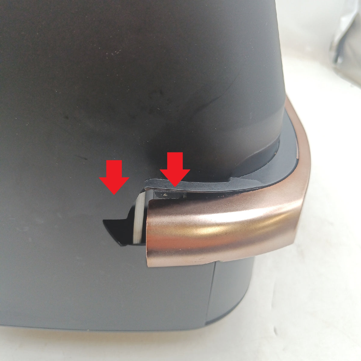 Ninja Foodi Grill Airfritteuse AG301EU Elektrisches Kochgeschirr 5 Kochfunktionen Transportschaden fehlender Einsatz