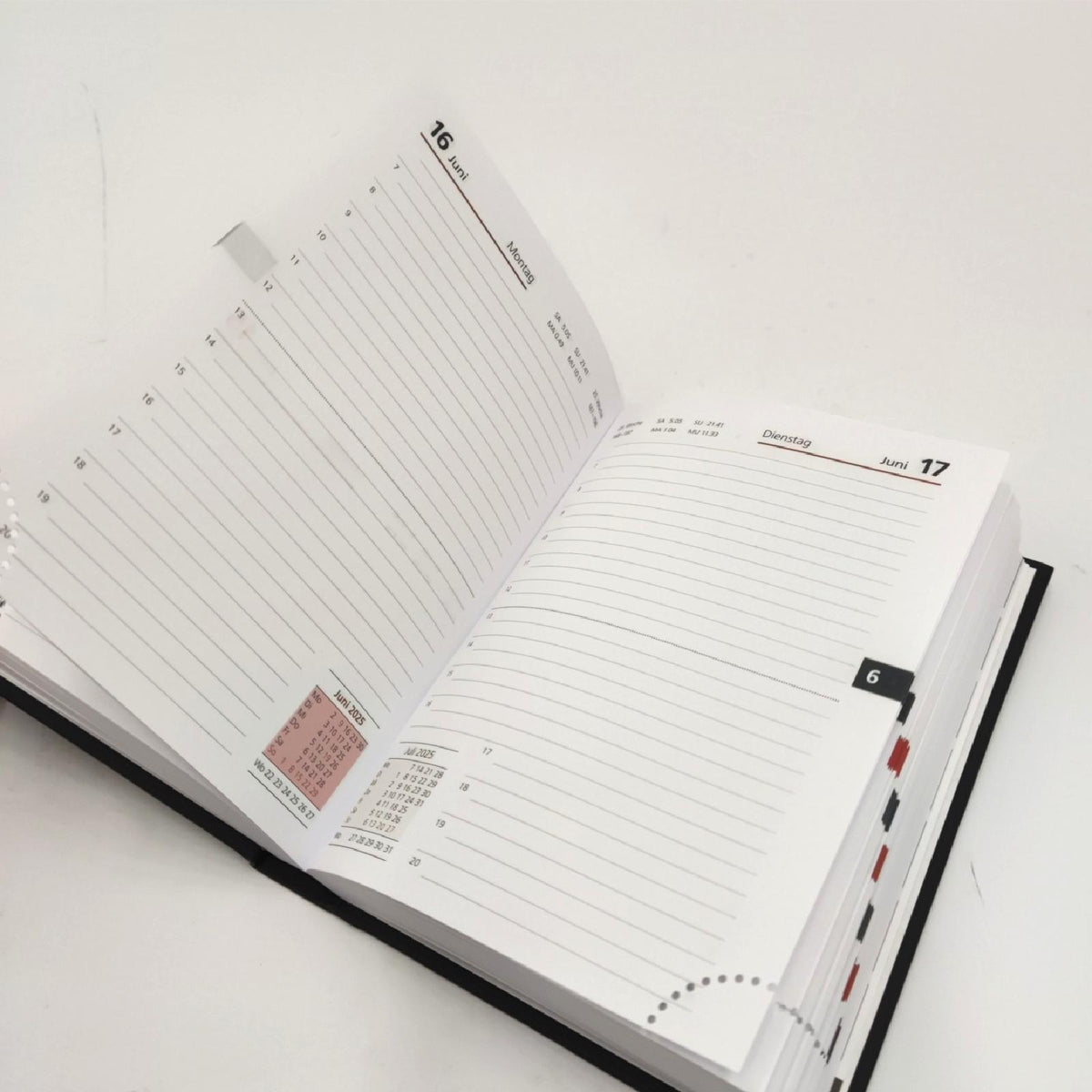 rido/idé Taschenkalender Modell Technik III 2025  1 Seite = 1 Tag  A6  384 Seiten  Balacron-Einband  schwarz