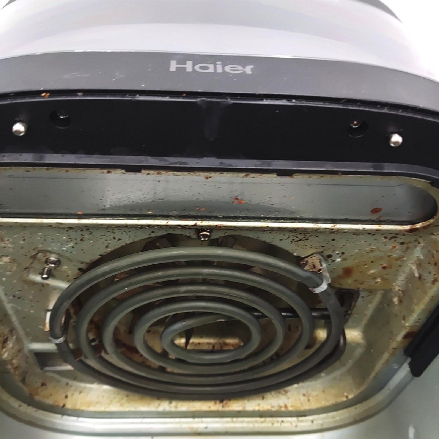 Haier Heißluftfritteuse mit Glasfenster I Airfryer mit 9 Programmen & 7 Liter Fassungsvermögen I 1700W Fryer mit LED Display I Fritteuse Heißluft ohne Fett I spülmaschinenfest [Serie 5 - HAF5TWA]