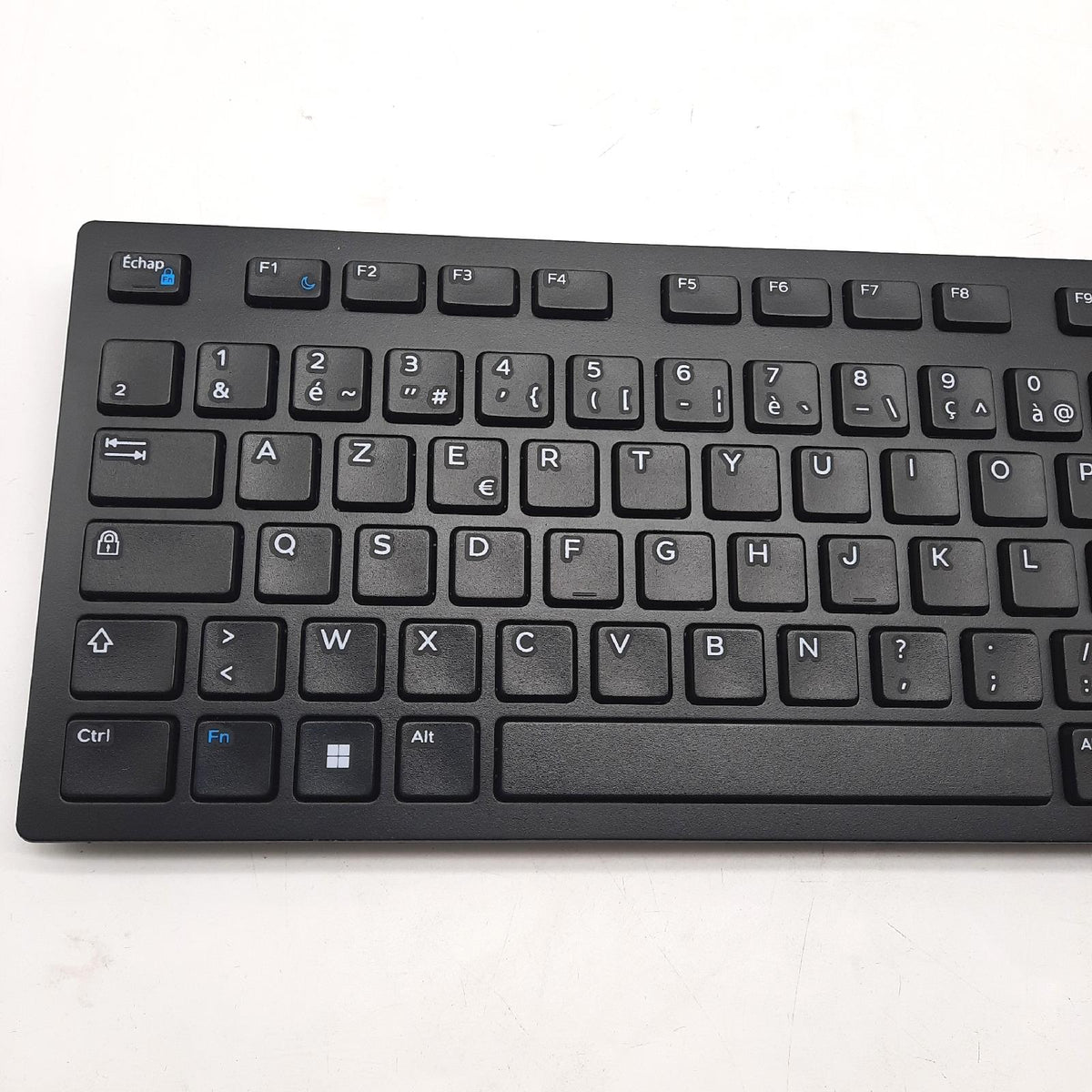 Amazon Basics USB Tastatur PC Zubehör Diskret Kabelgebunden Französisch Layout Elegant