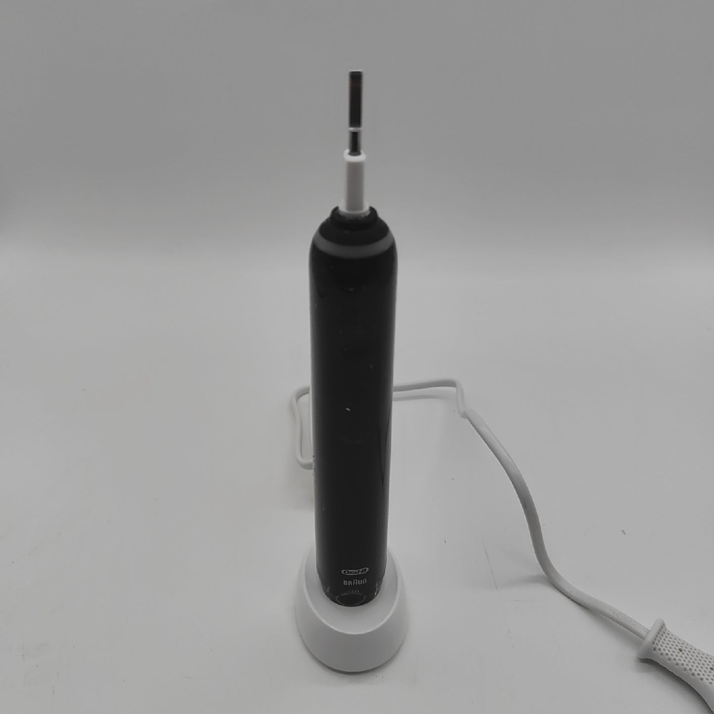 Oral-B Pro Series 3 Plus Edition Elektrische Zahnbürste 3 Aufsteckbürst - Defekt