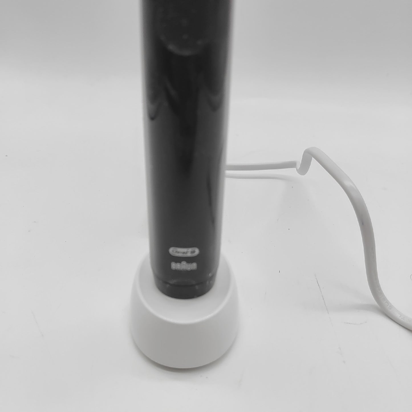 Oral-B Pro Series 3 Plus Edition Elektrische Zahnbürste 3 Aufsteckbürst - Defekt