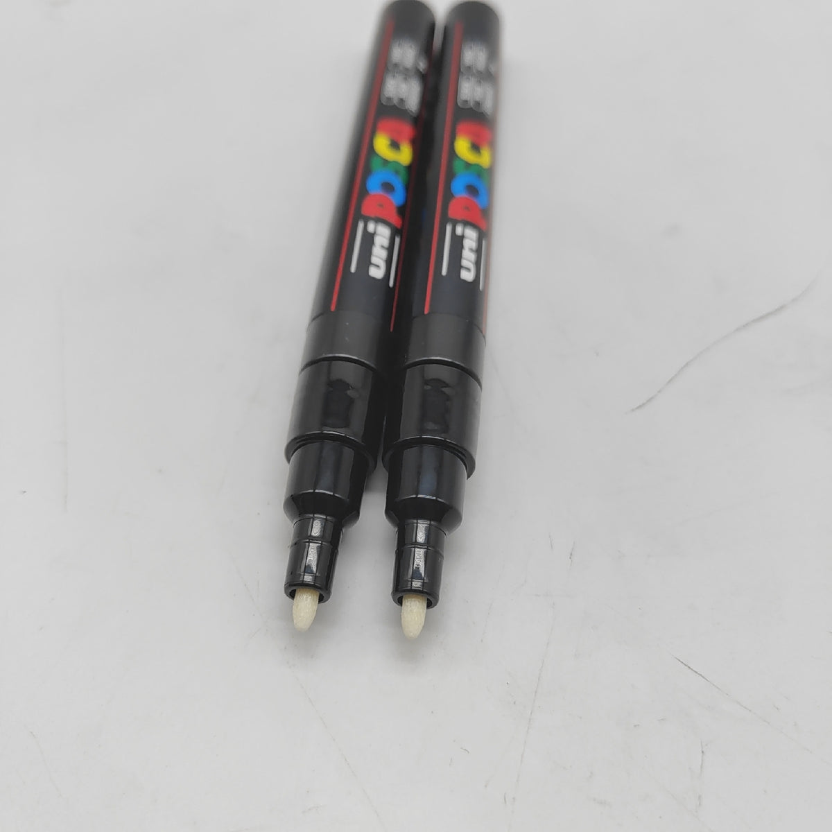 POSCA Mitsubishi Pencil – 3 schwarze PC3M Marker  konische Spitze  feine Spitze  Marker auf Wasserbasis  für Papier  Textilien  Glas  Kieselstein  Holz