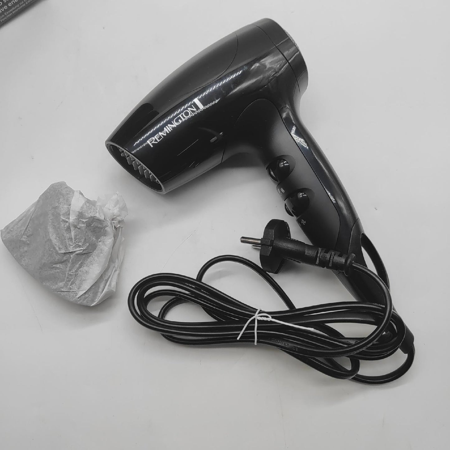 Remington Haartrockner Stylingzubehör Compact D5000 1800 Watt schwarz praktisch unterwegs