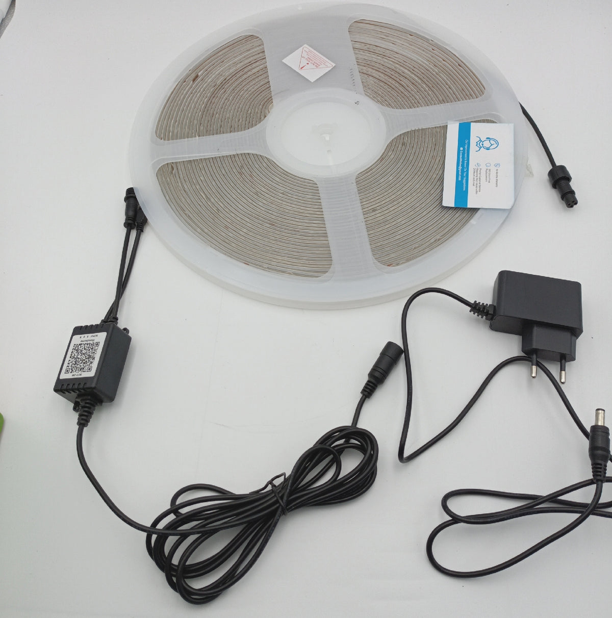 LED Strip 20m IP65 Wasserdicht RGB Farbwechsel Dimmbar Bluetooth Ohne Fernbed