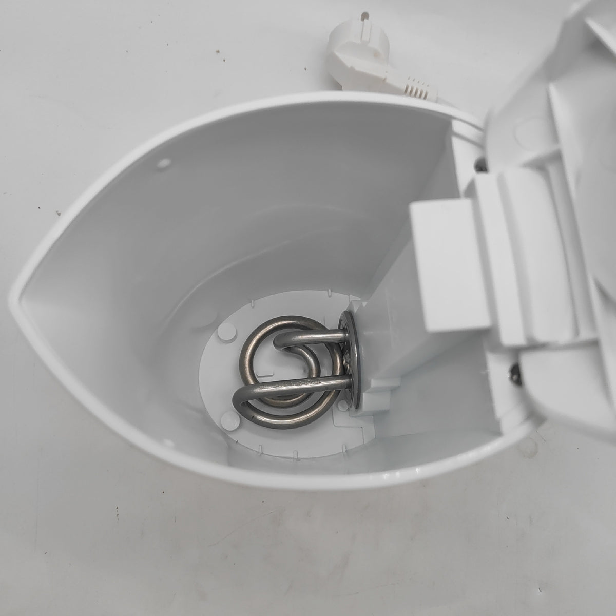 Tristar Wasserkocher Küchengeräte WK 3372 Weiß Schnell Erhitzen 1