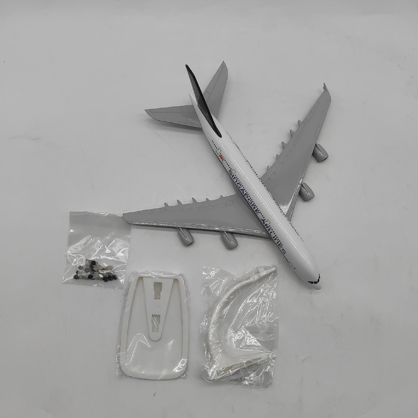 QIYUMOKE Flugzeugmodell Sammlerstück A380 Airbus A380 Modell Singapore Detailgetreu