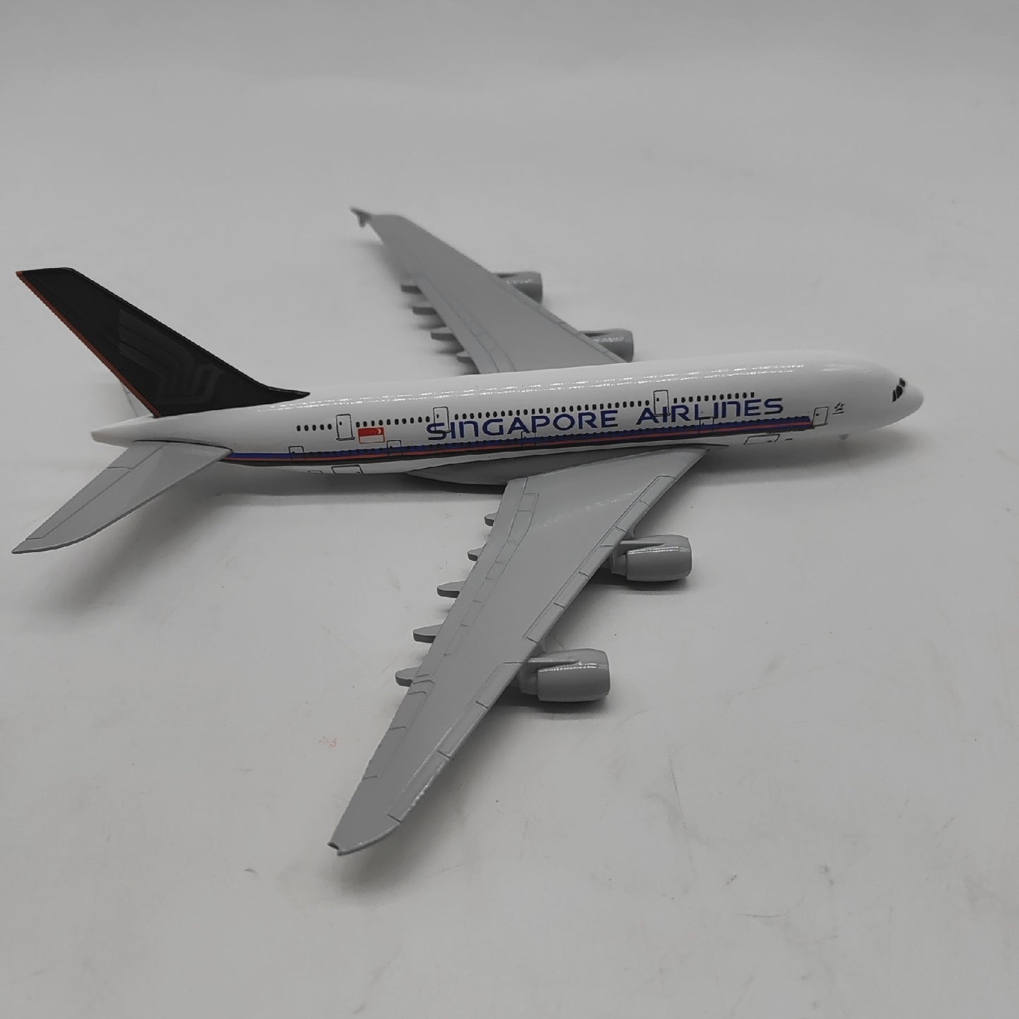 QIYUMOKE Flugzeugmodell Sammlerstück A380 Airbus A380 Modell Singapore Detailgetreu