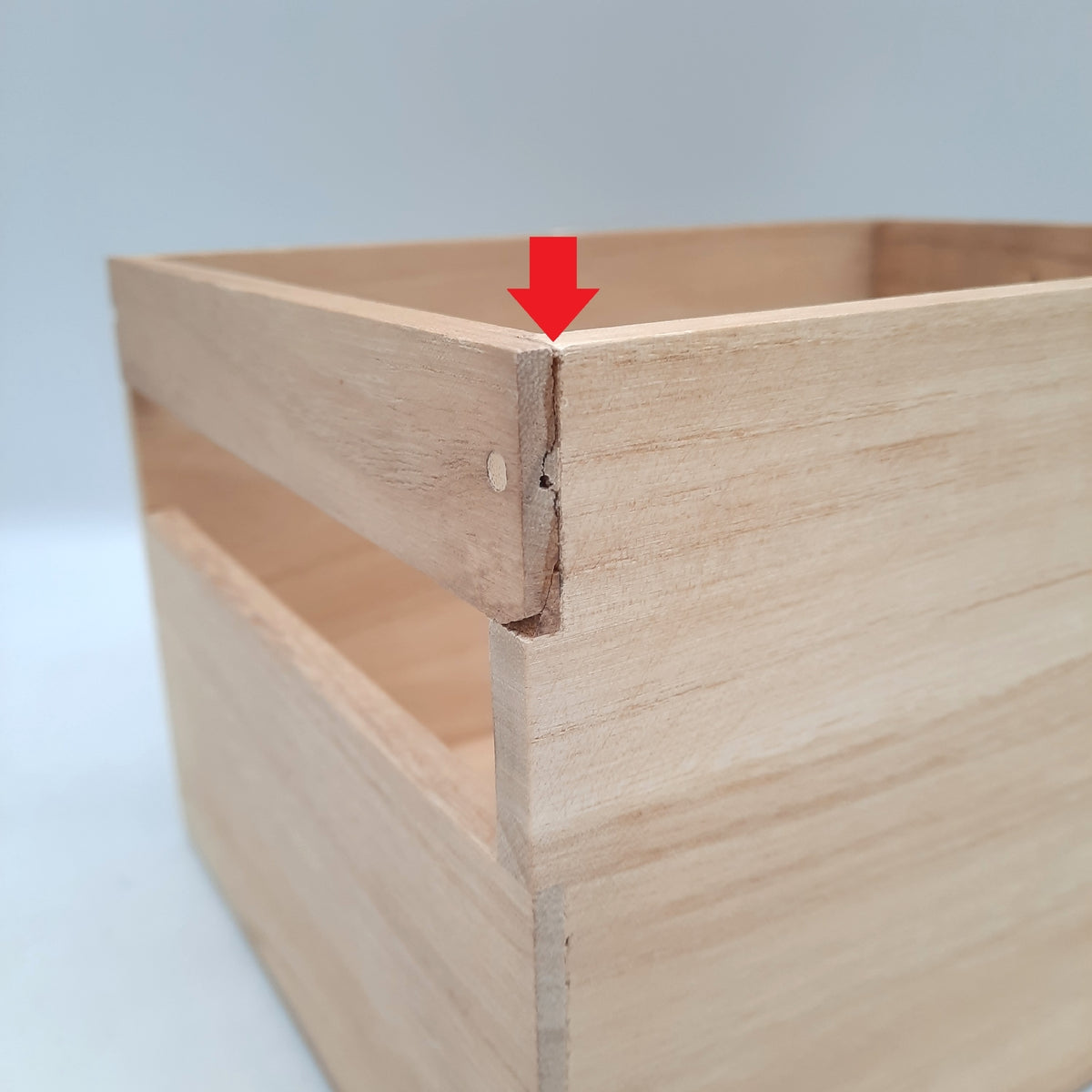 iDesign Aufbewahrungsbox mit Griffen  Küchenschrank Organizer aus Paulownia-Holz für Regal oder Vorratsschrank  vielseitige Kiste zur Aufbewahrung  beige  25.4x19.1x15.7cm