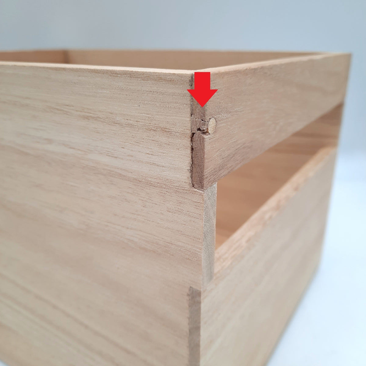 iDesign Aufbewahrungsbox mit Griffen  Küchenschrank Organizer aus Paulownia-Holz für Regal oder Vorratsschrank  vielseitige Kiste zur Aufbewahrung  beige  25.4x19.1x15.7cm