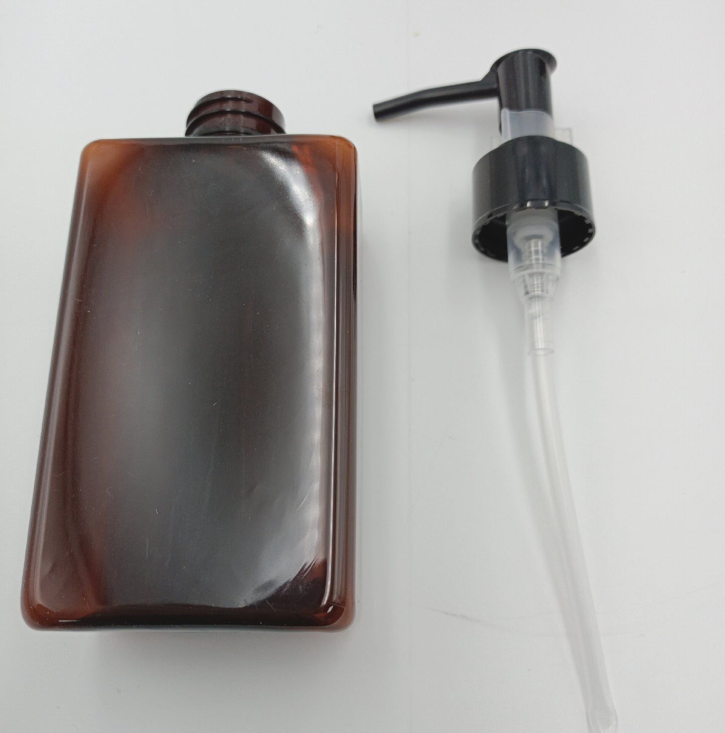 Braun Seifenspender Set Badaccessoires 4er Set 300ml Kunststoff langlebig praktisch flexibel für Dusche