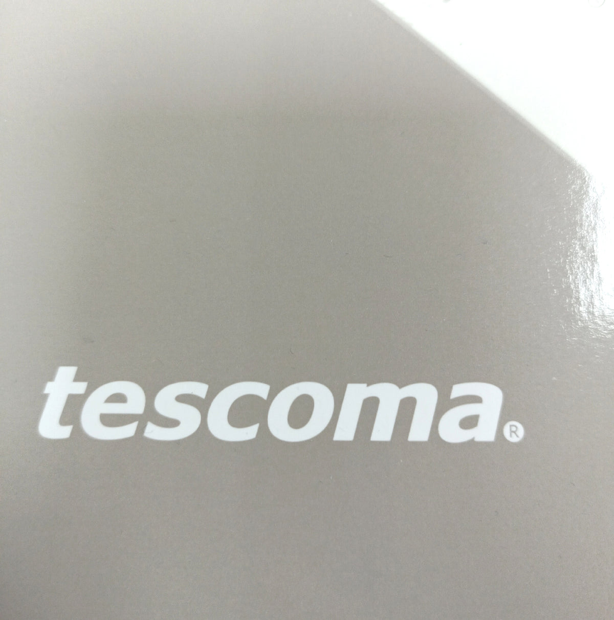 Tescoma Faltschablone Haushaltwaren Kleidung Falten Groß Creme praktisch vielseitig und flexibel