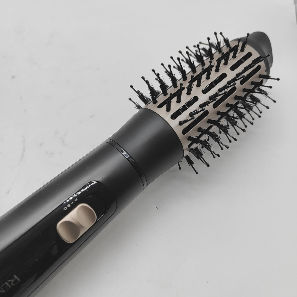 Remington Warmluftbrush AS7500 4 Aufsaetze laut Fotos Volumen Locken