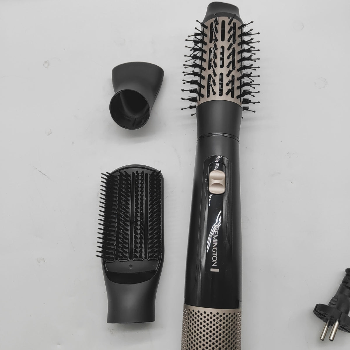 Remington Warmluftbrush AS7500 4 Aufsaetze laut Fotos Volumen Locken