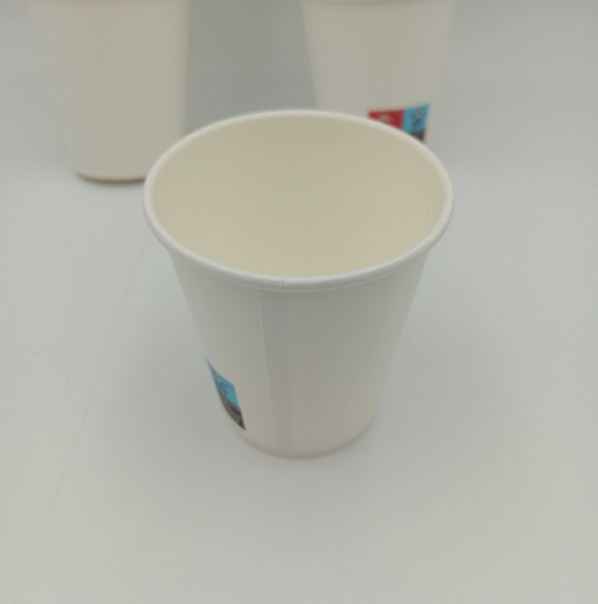 Einwegbecher aus weißem Karton  200 ml  100 Stück  biologisch abbaubar und recycelbar  umweltfreundlich für Kaffee  20 cl – Kreieren Sie Ihren persönlichen Becher