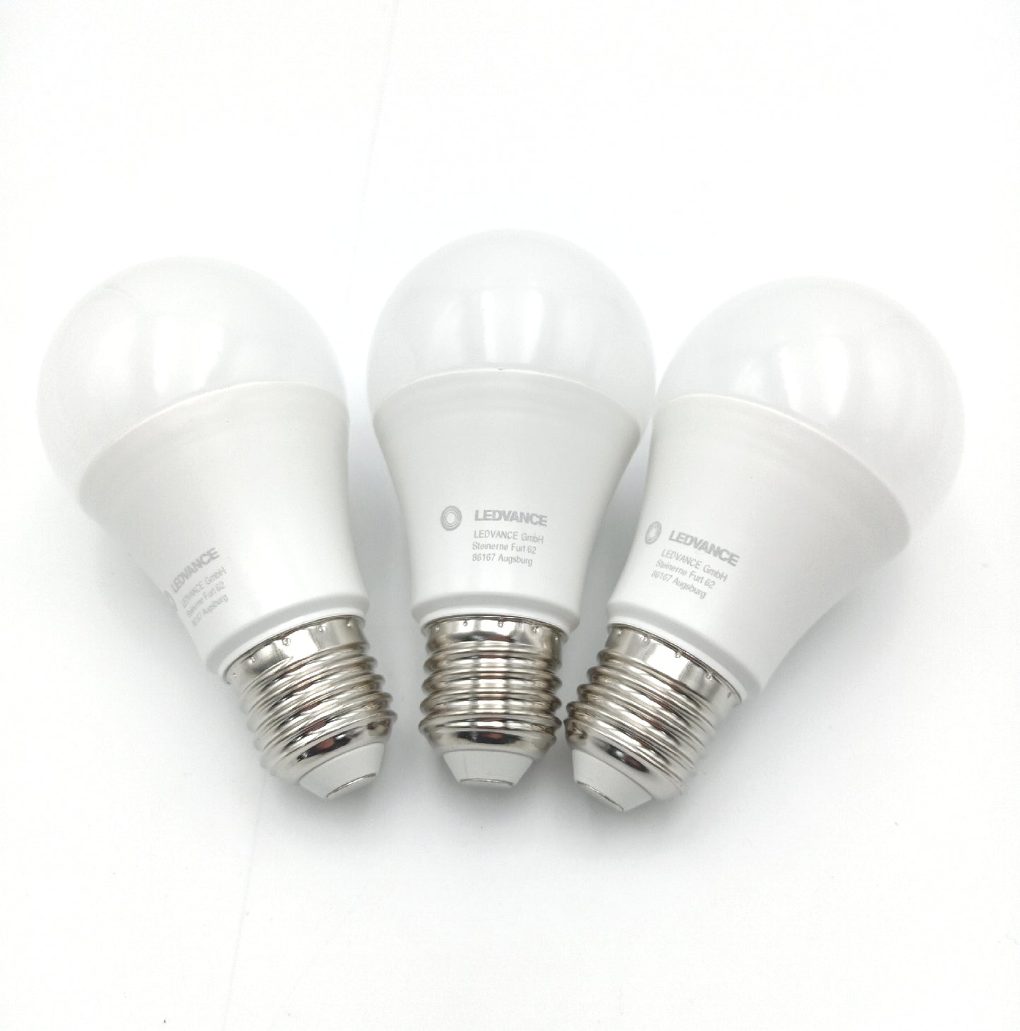 LEDVANCE LED Lampe Beleuchtung Smarte LED Lampe WiFi Technologie Sockel E27 Dimmbar Lichtfarbe Energieeffizient