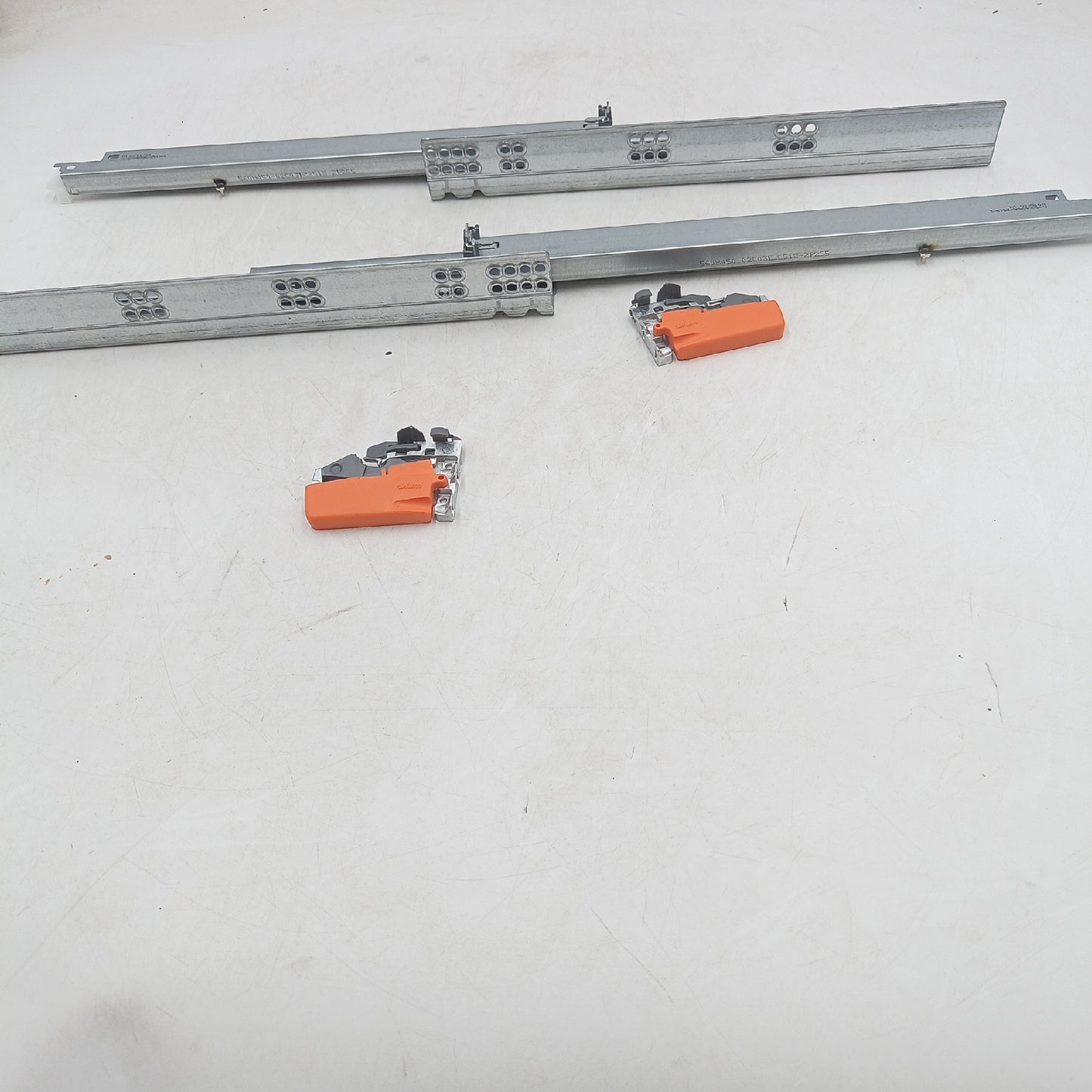 Blum Schubladenauszug Möbelbeschläge Tandem Vollauszug 450mm komfortabel
