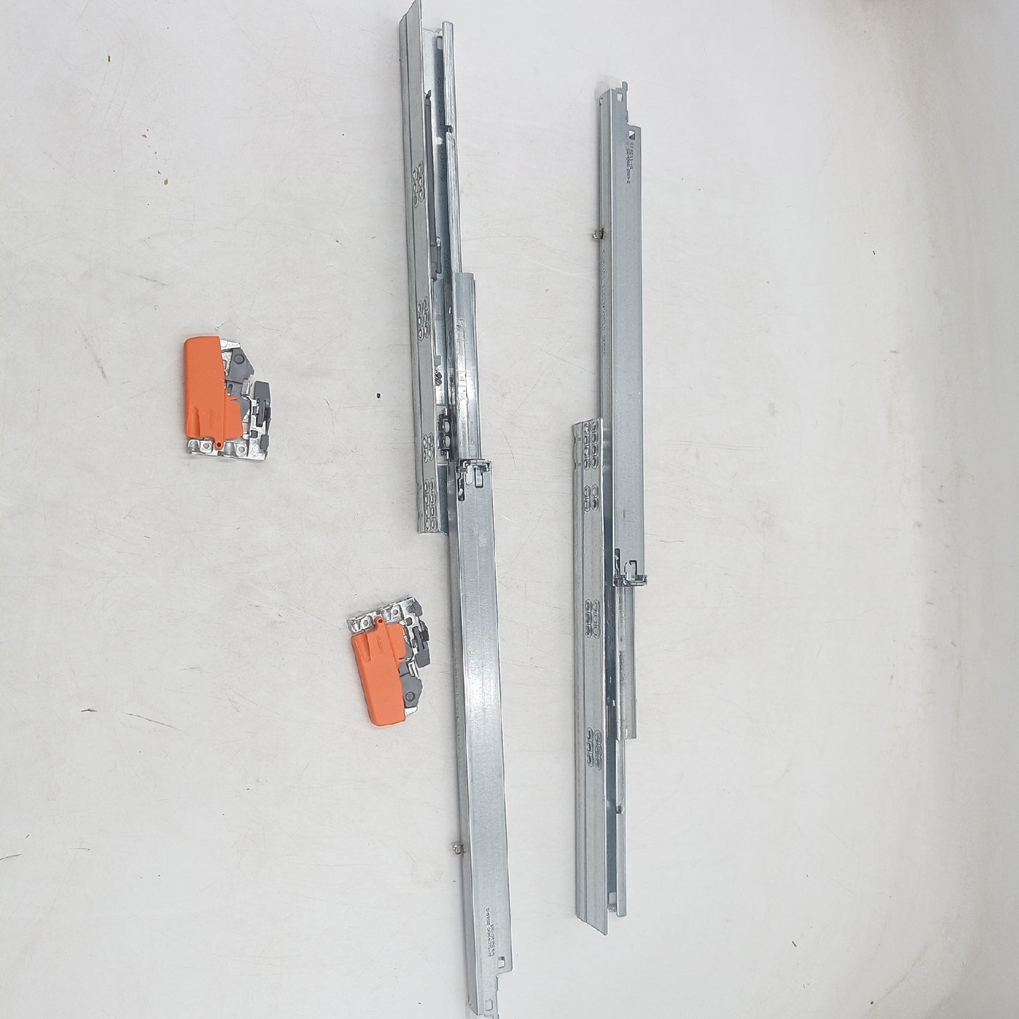 Blum Schubladenauszug Möbelbeschläge Tandem Vollauszug 450mm komfortabel