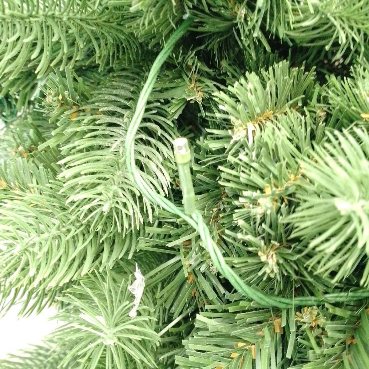 Künstlicher Weihnachtsbaum Spritzguss 210cm Beleuchtung Defekt Sehr Gut