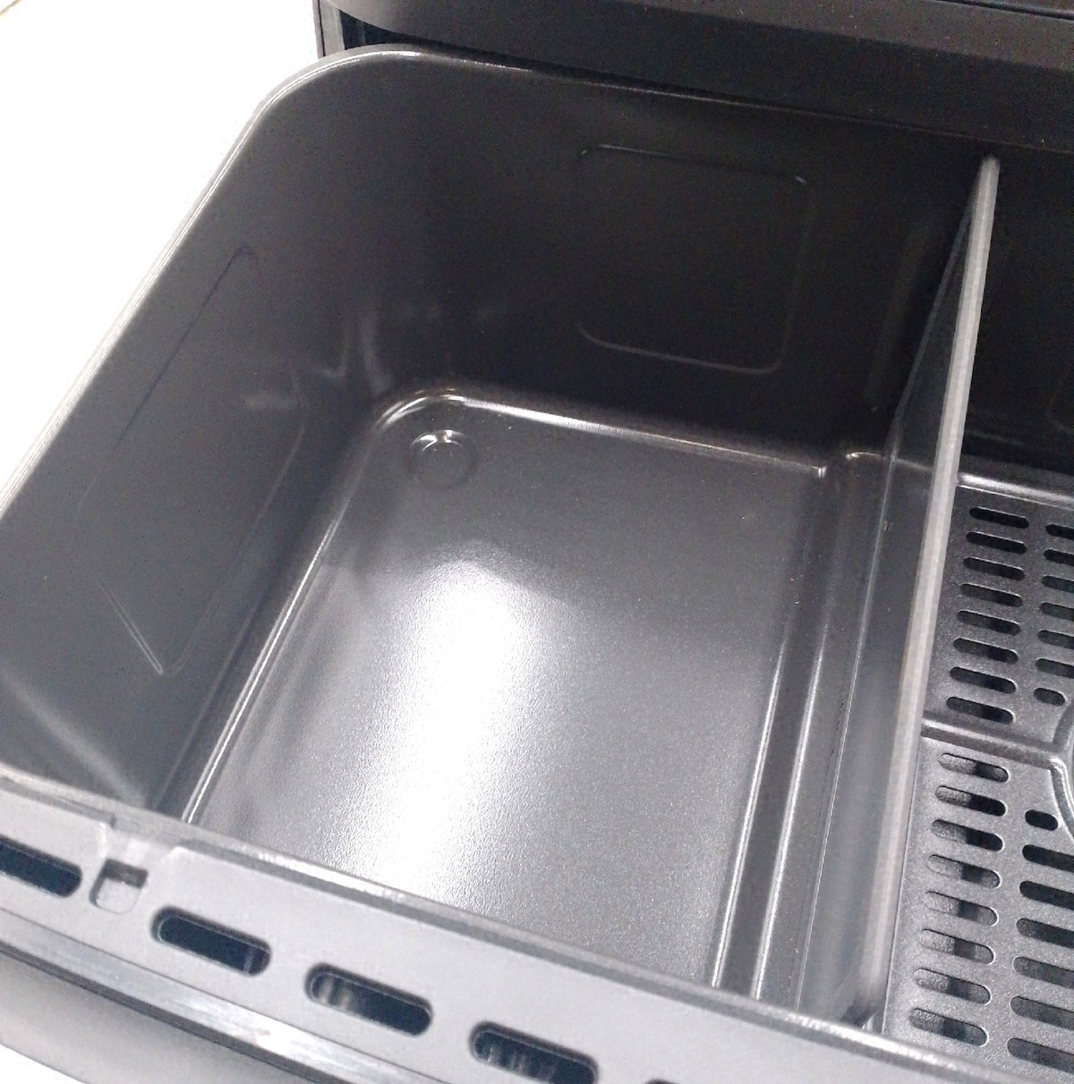 Ninja Foodi Flex Ölfreie Fritteuse mit zwei Zonen groß abnehmbarer Separator