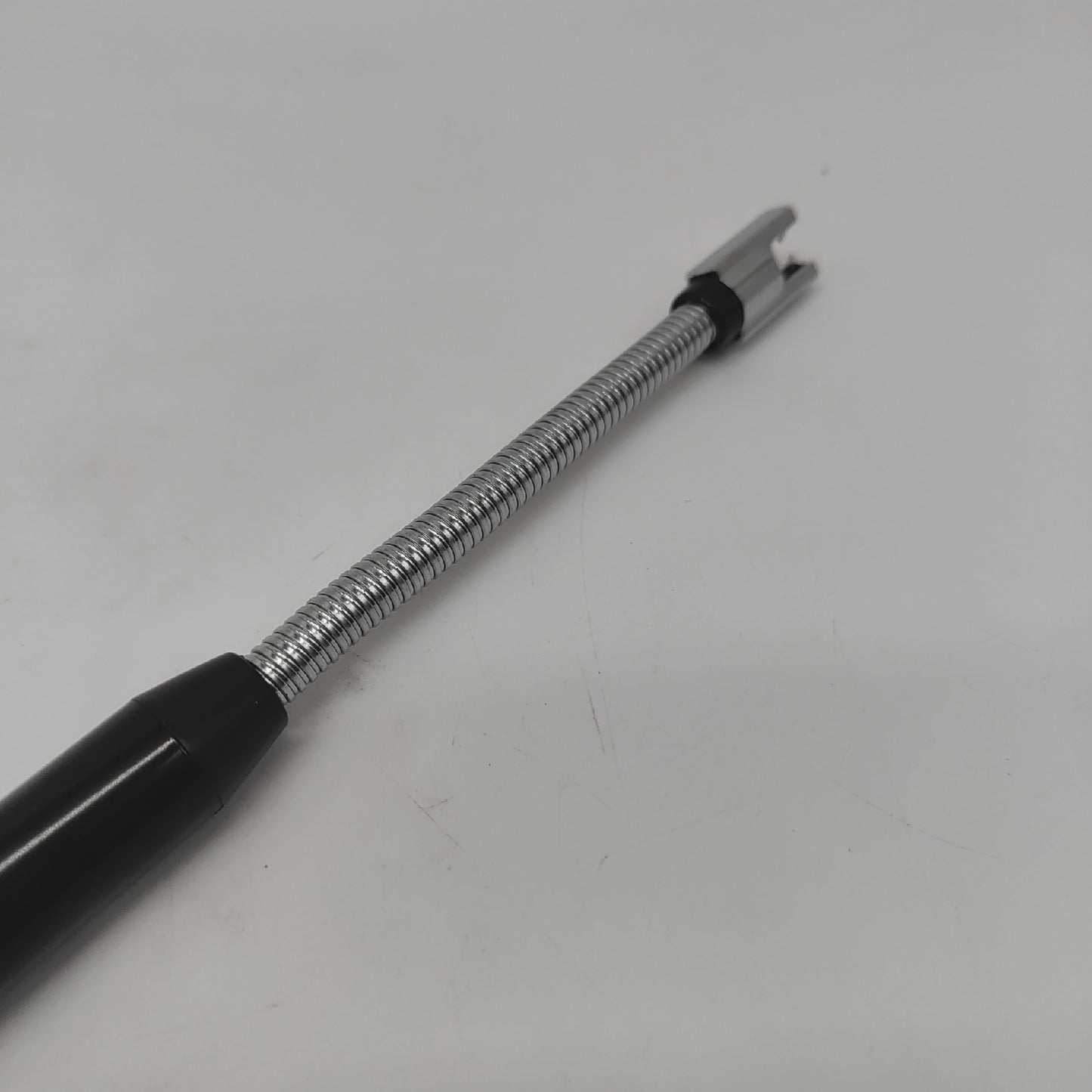 Aouplry Feuerzeug Elektro Gerät wiederaufladbar USB winddicht flammenlos modern