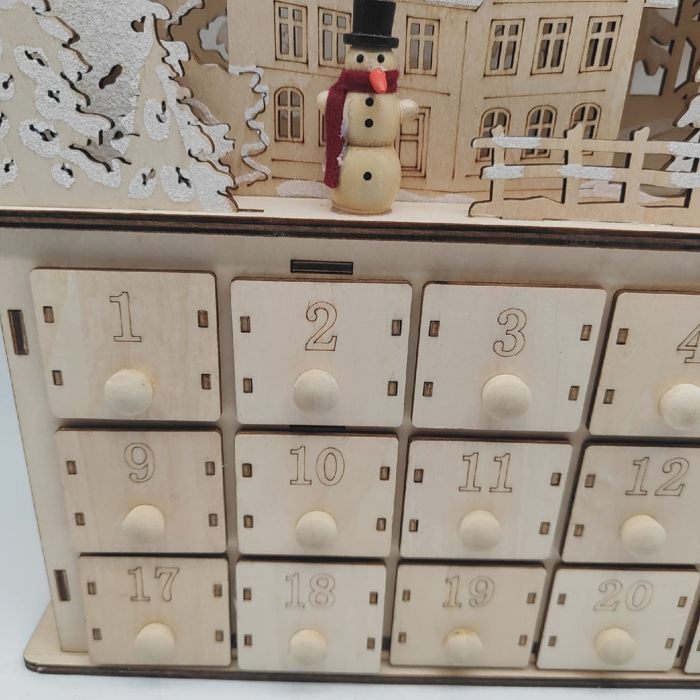 small foot Adventskalender Holz Deko Weihnachten Skivergnügen LED Beleuchtung festlich