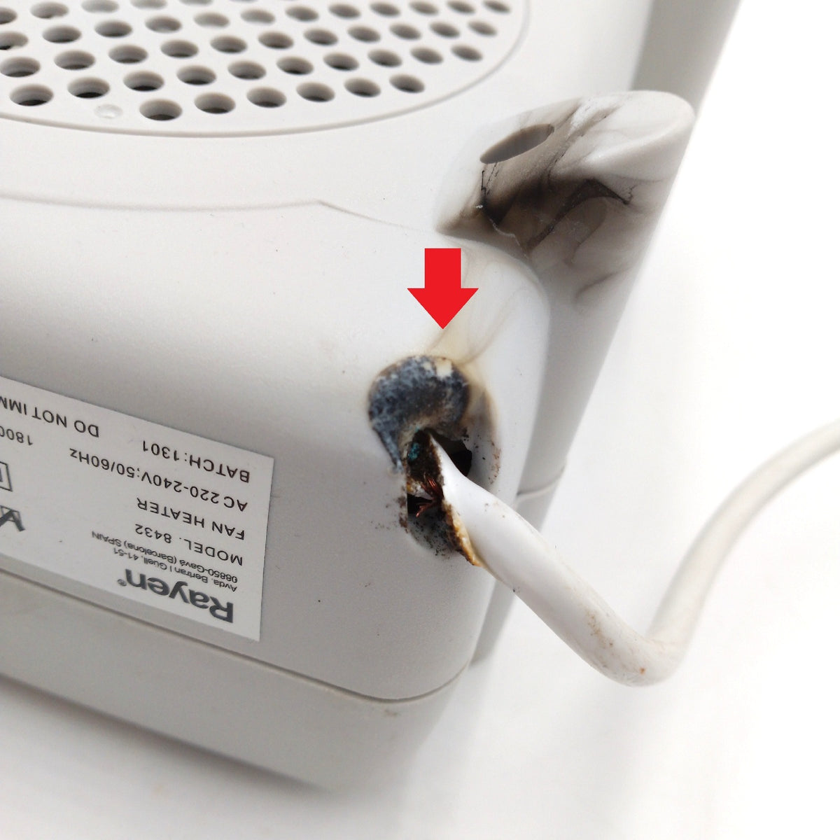 Rayen Waescheleinenabdeckung mit Heizung Defekt Bastler Ersatzteilspender Kabel