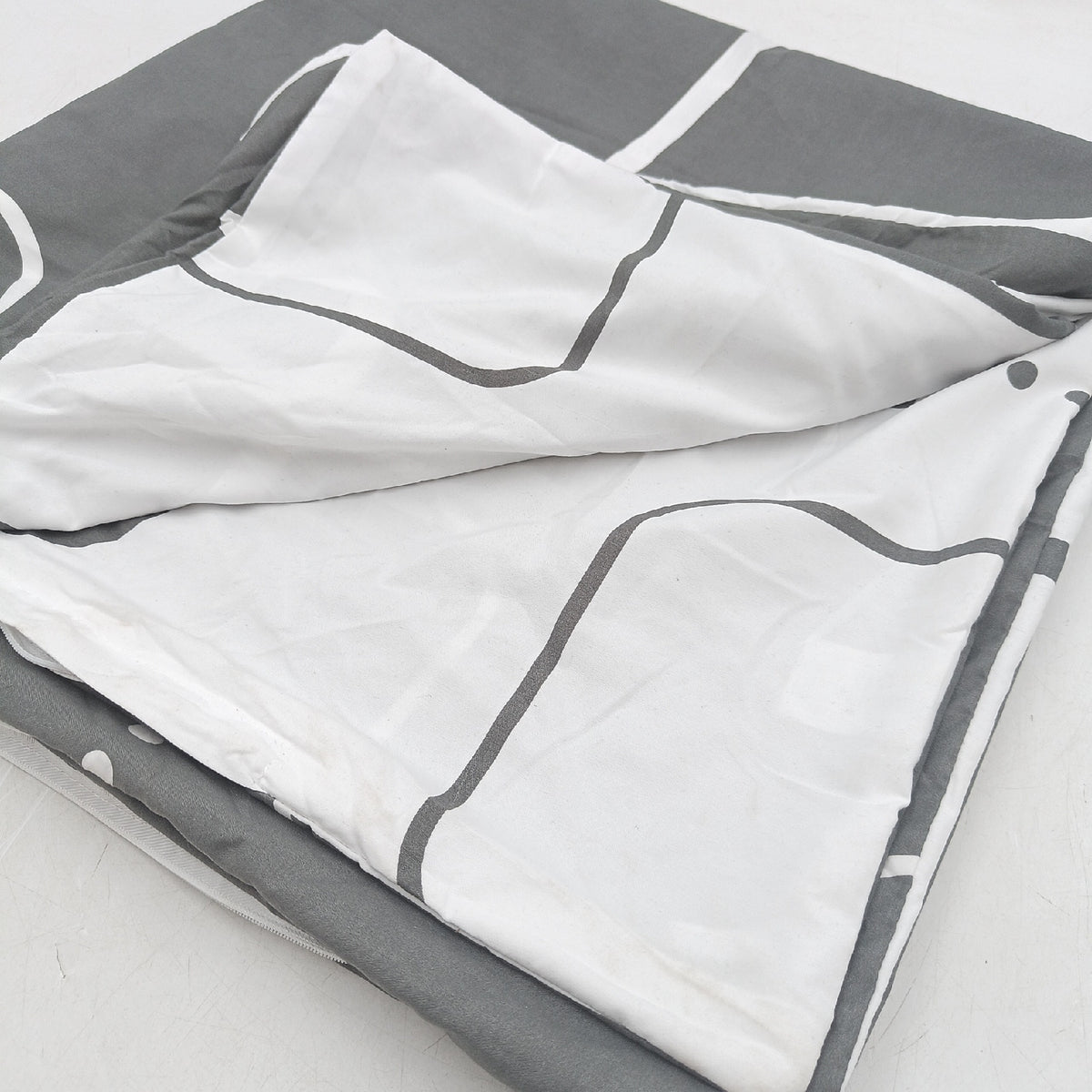 Dreamzie Bettbezug Bettwäsche Grautöne 200 cm Bett geometrisches Design Komfort