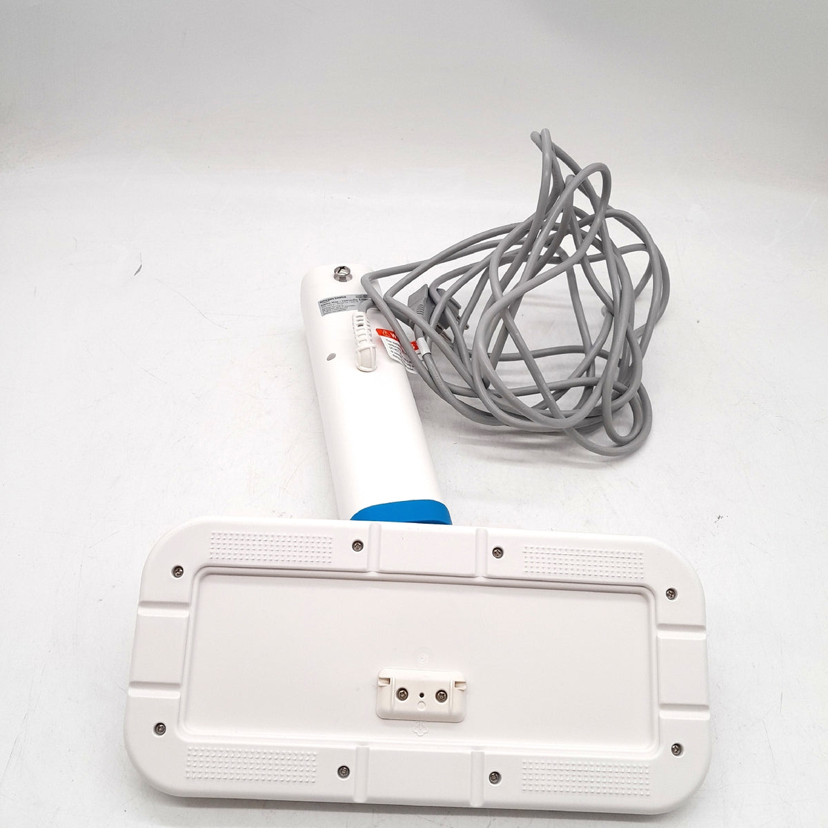 Amazon Basics Dampfmopp mit 3 waschbaren Tüchern für alle Hartböden 305 x 140 x 05 cm