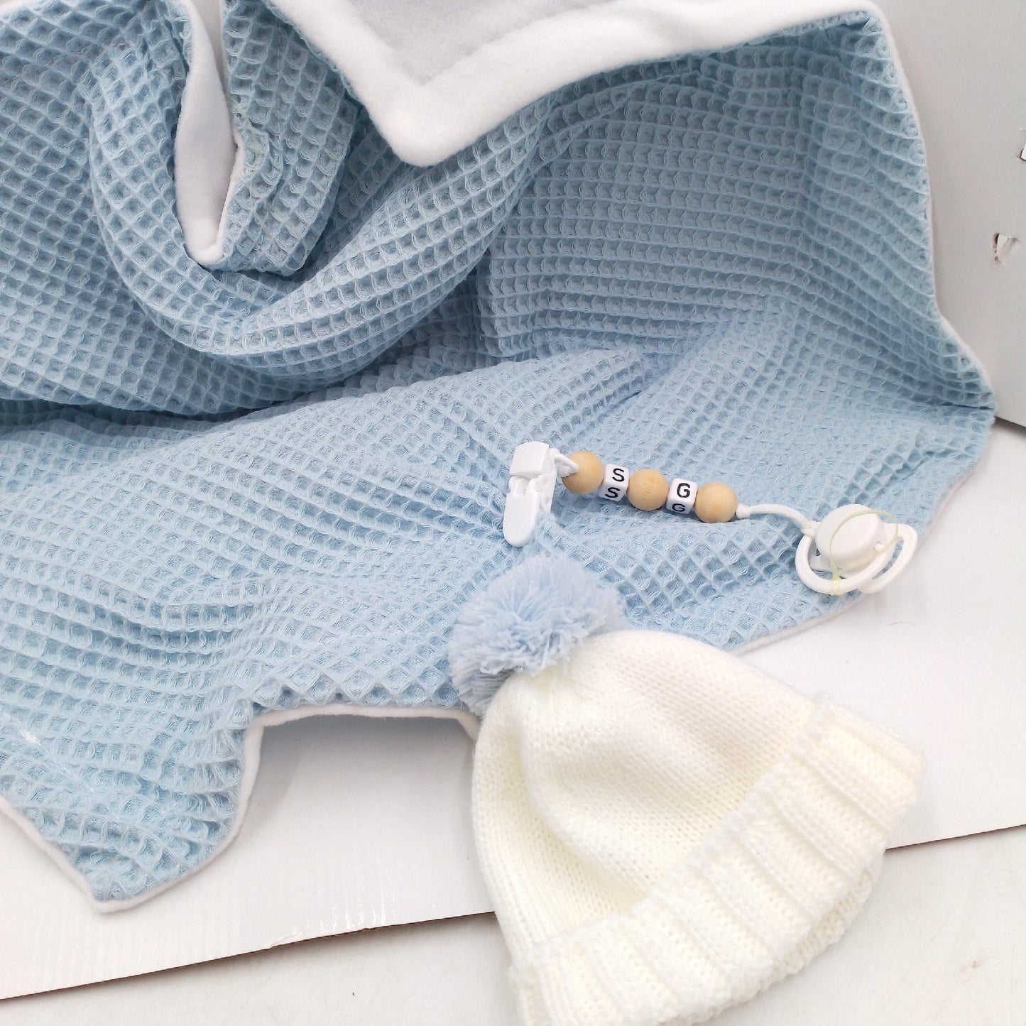 Arias Rebornpuppe Babys Puppe 40 cm blau weiß gestreifte Kleidung passende De