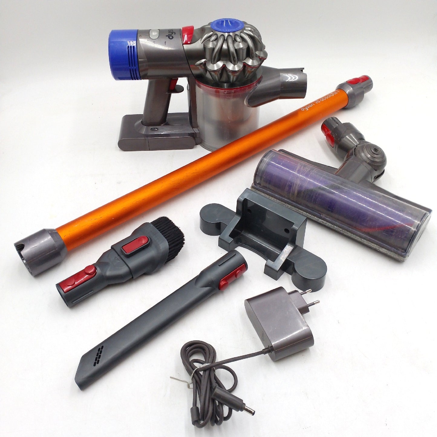 Dyson V8 Cyclone kabelloser Staubsauger 150 AW 60 Min Lauf