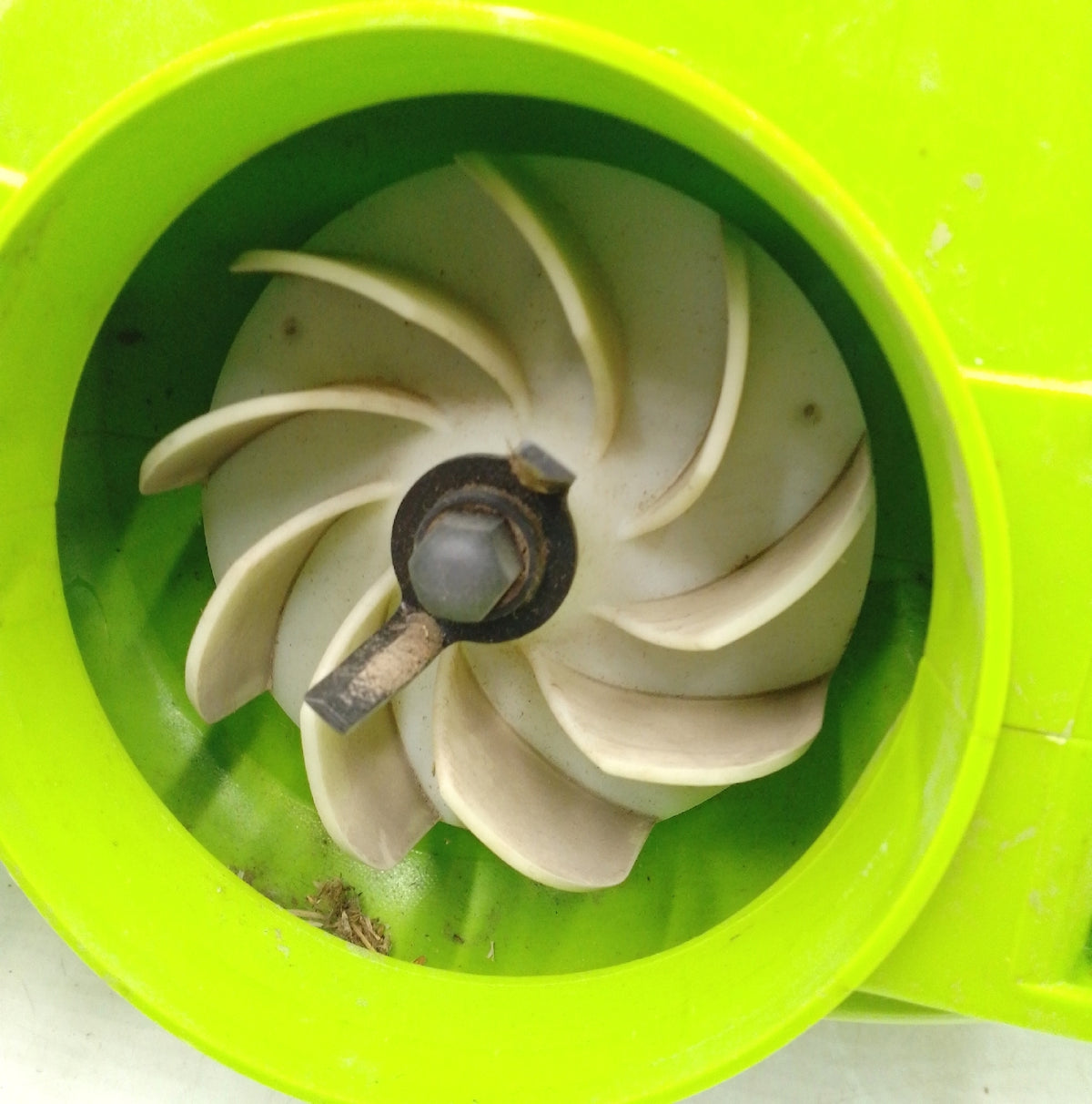 Greenworks 48V Akku Laubsauger Laubbläser Defekt Lässt sich nicht