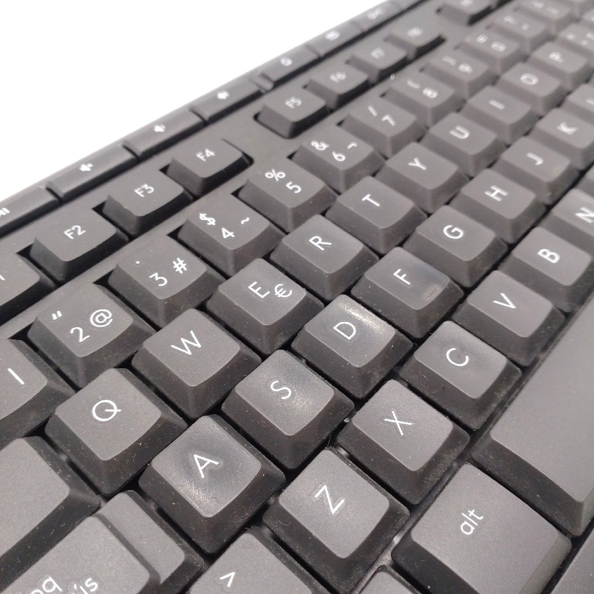 Logitech MK295 Combo Maus und Wireless Keyboard: SilentTouch-Technologie, volle numerische Tastatur, Tastenkombinationen, USB-Nano-Empfänger, 90% weniger Lärm, QWERTY-Layout Englisch - Schwarz(27,99€)