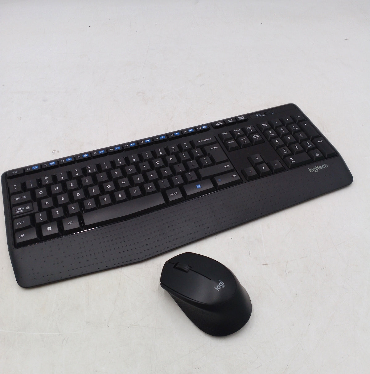 Logitech MK345 Kabelloses Set Tastatur QWERTY Dongle fehlt
