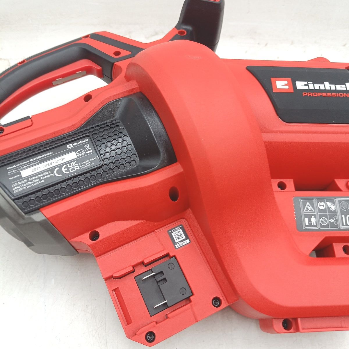 Einhell Professional Akku Laubsauger VENTURRO 36 240 Schrauben fehlen