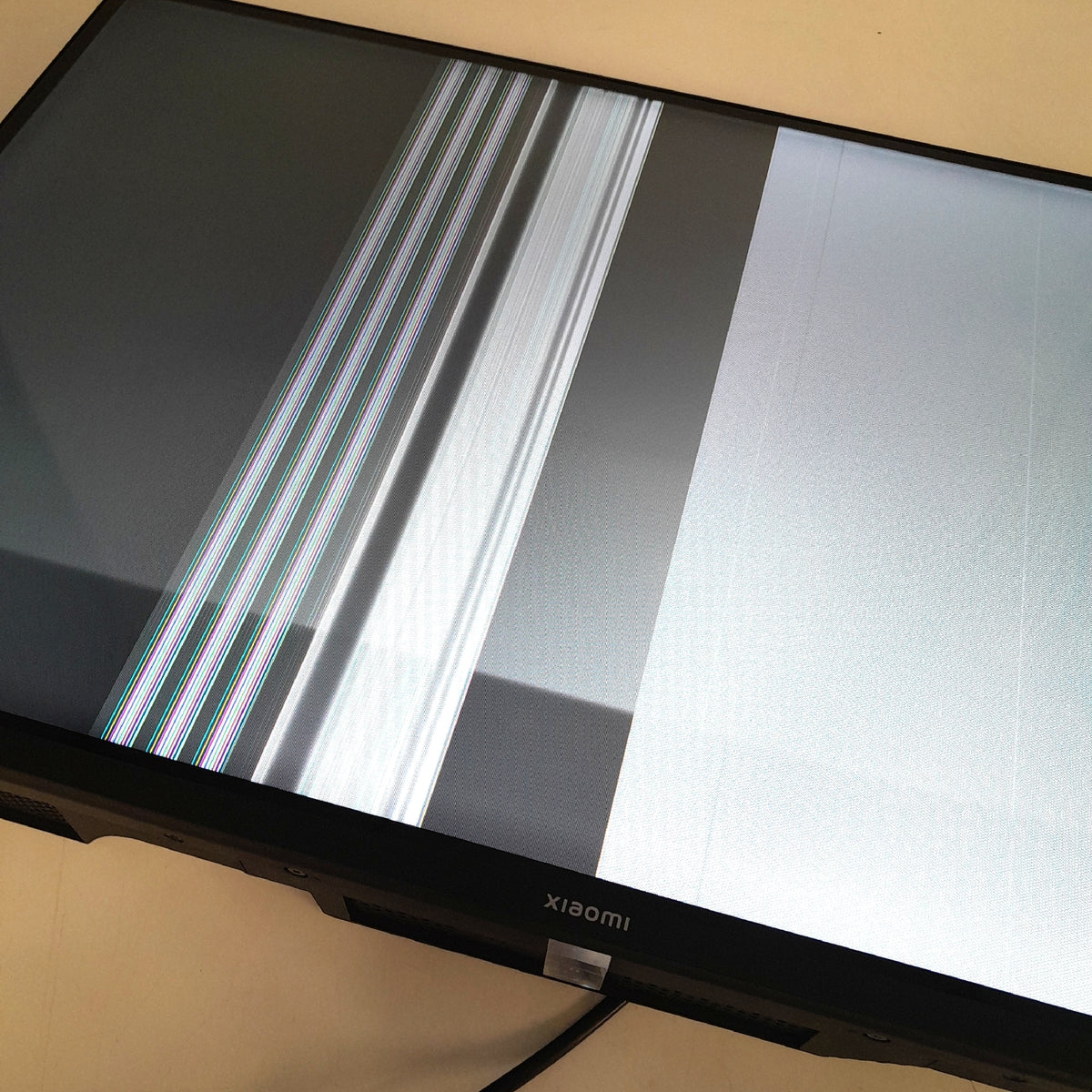 XIAOMI TV F 32 Zoll HD Smart Display flackert Streifen im Bild