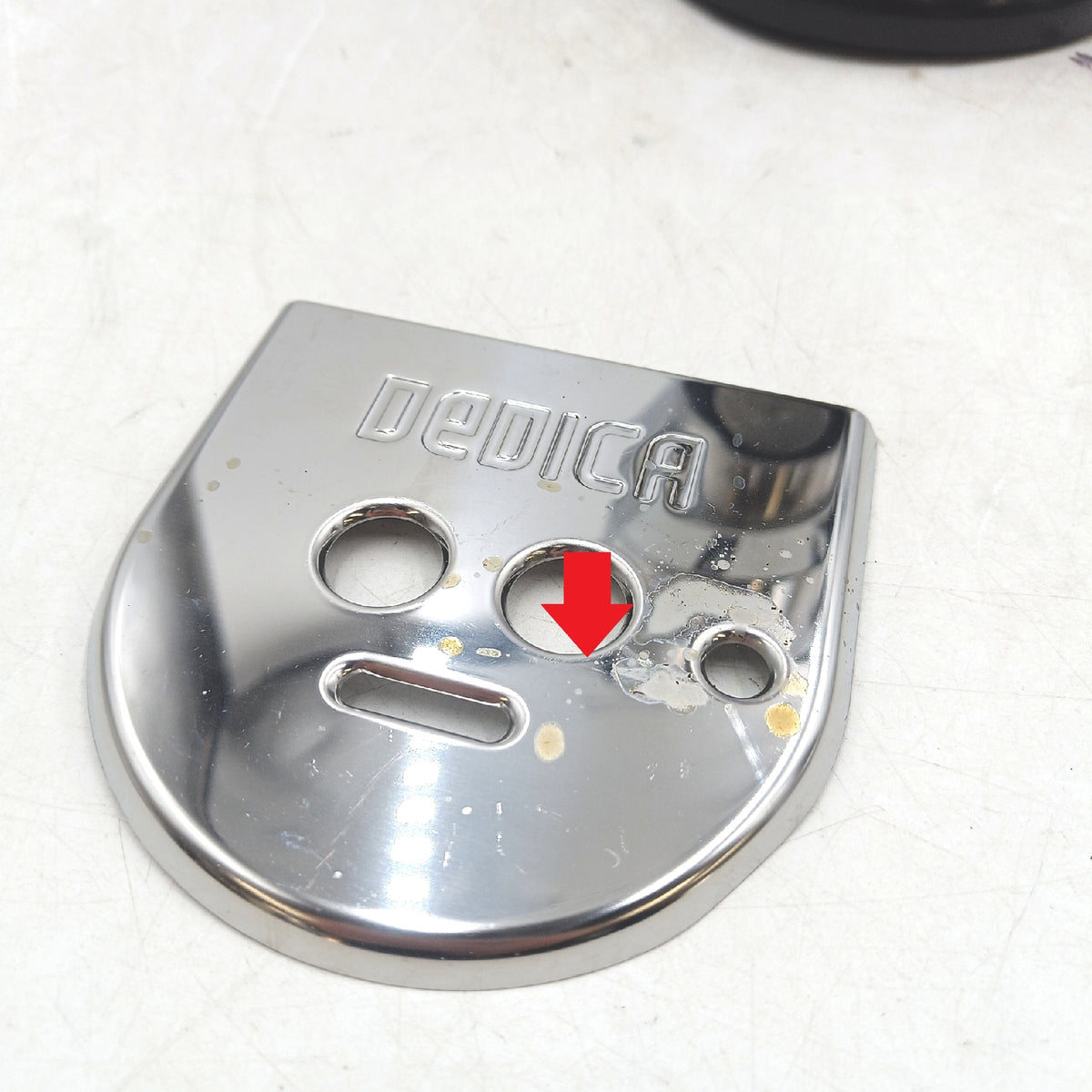 DeLonghi Dedica EC685 M manuelle Espressomaschine Gebrauchsspuren fehlt Sieb