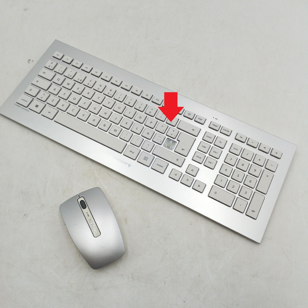 CHERRY DW 8000 kabelloses Tastatur Maus Set Spanisches Layout Defekt ohne Dong