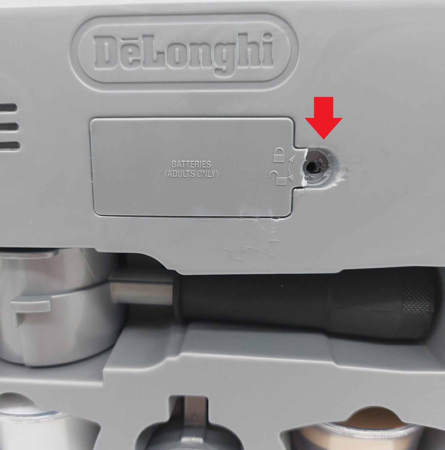 Casdon DeLonghi Barista Kaffeemaschine Spielzeug Kinder Batteriefach defekt